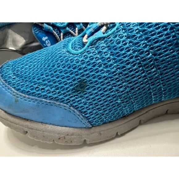 Propet TravelWalker II walking shoes in blue mesh. Size 8. - Picture 7 of 10